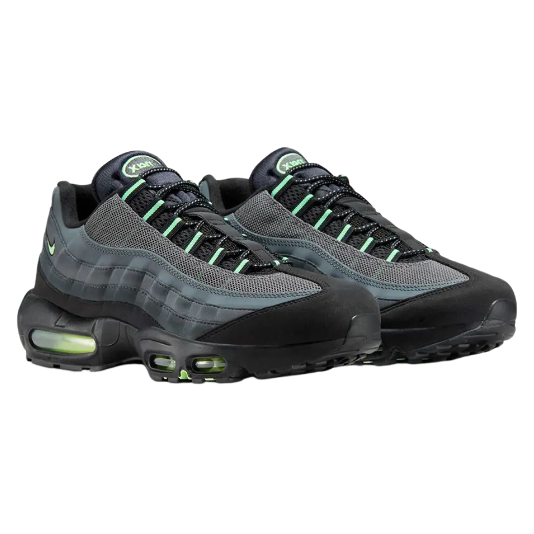 nike air max 95's - vapour green
